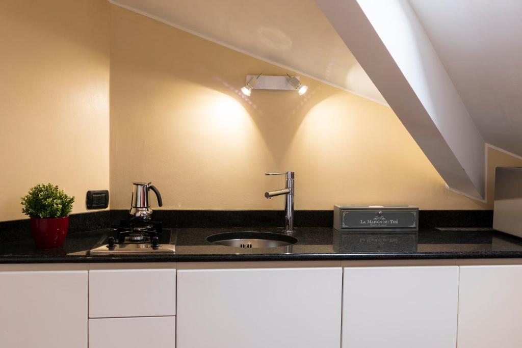 A kitchen or kitchenette at Oskar Home - TRE PONTI