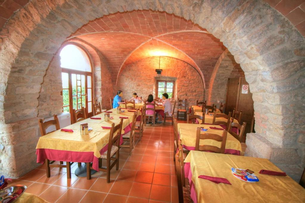 Restauracja lub miejsce do jedzenia w obiekcie Hotel Residence Villa Rioddi