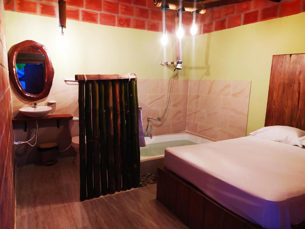 Postel nebo postele na pokoji v ubytování Hotel B & C