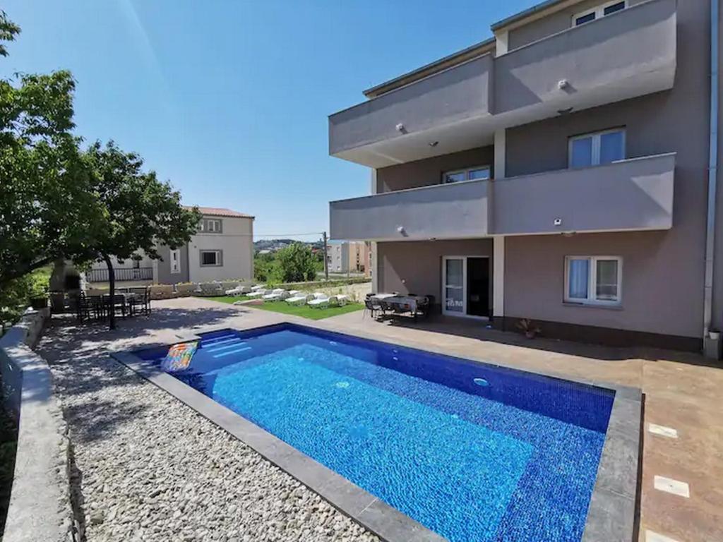 Bazén v ubytovaní Holiday Home J&D 3 alebo v jeho blízkosti