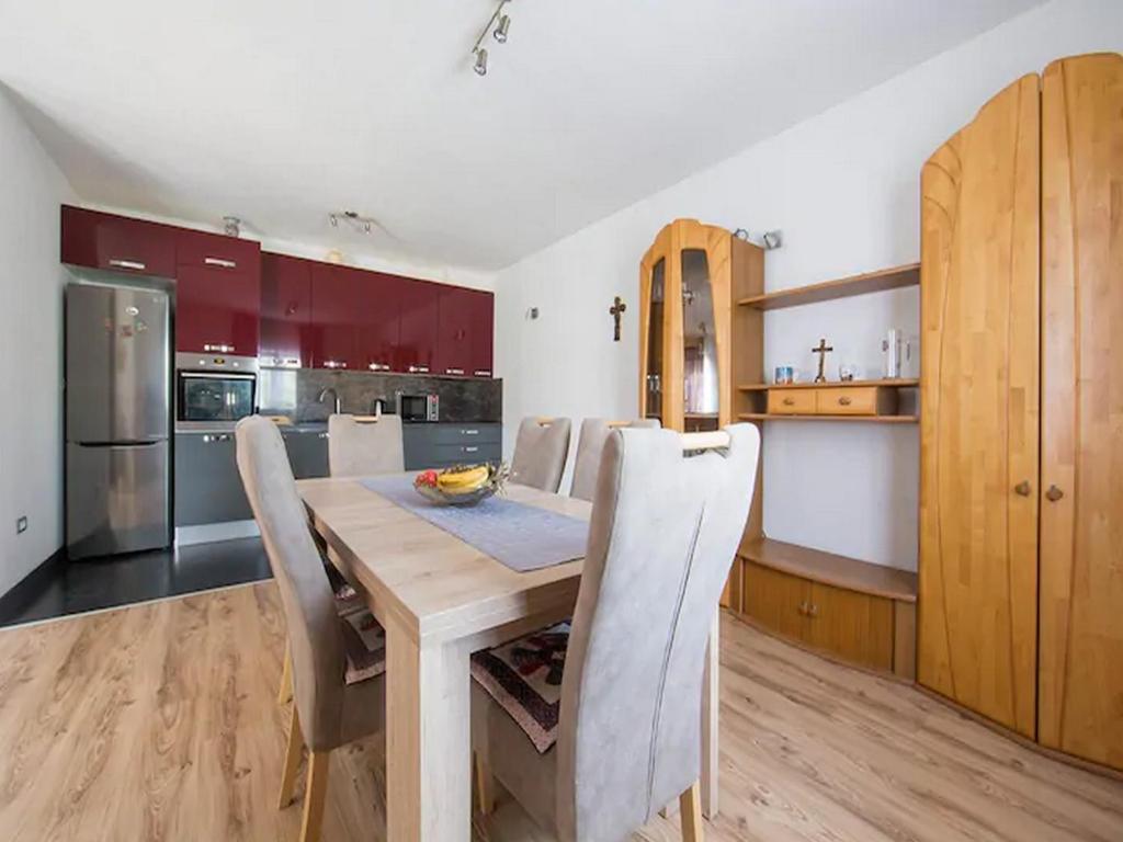 Kuchyňa alebo kuchynka v ubytovaní Holiday Home J&D 3