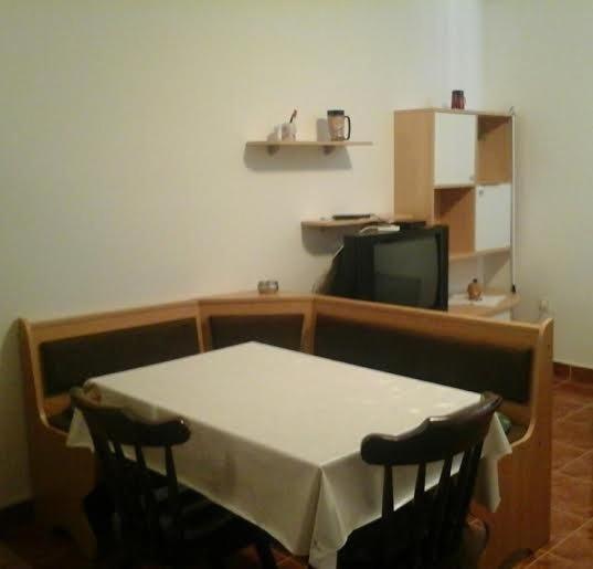 Kuchyňa alebo kuchynka v ubytovaní (4890-3) Apartment in Metajna with balcony, air conditioning, WiFi