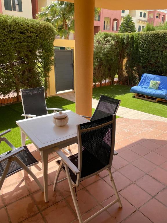 Fotografie z fotogalerie ubytování Apartamento Zahara Bajo con Jardín Privado v destinaci Zahara de los Atunes