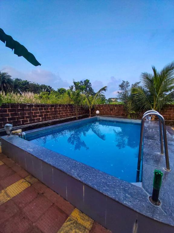 3BHK BathTub Bungalow's With Swimming Pool In Lonavala, Kārli Updated 2024 Prices