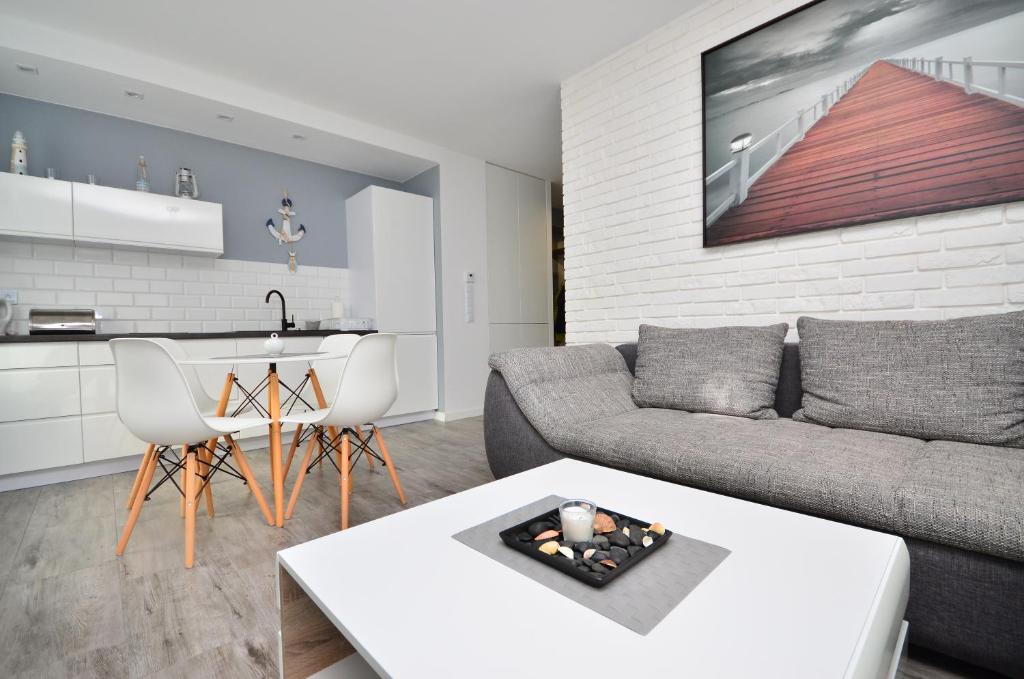 Posezení v ubytování APARTAMENT - DZIWNÓWEK - LEŚNE TARASY - 45B/10 - 150 M OD MORZA