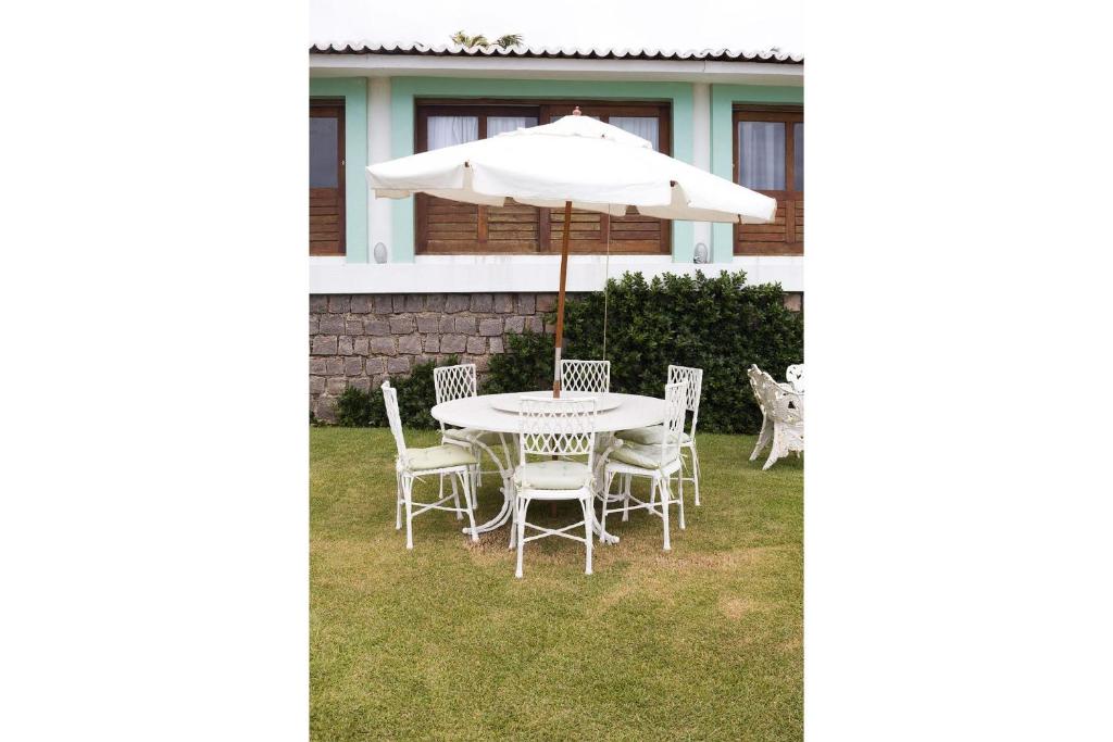  Casa dos Bons Ventos com varanda frente mar por Carpediem