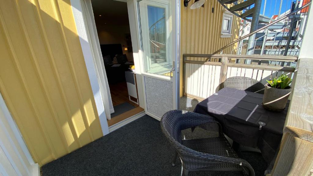 Μπαλκόνι ή βεράντα στο Skaftö Hotell Villa Lönndal, Grundsund