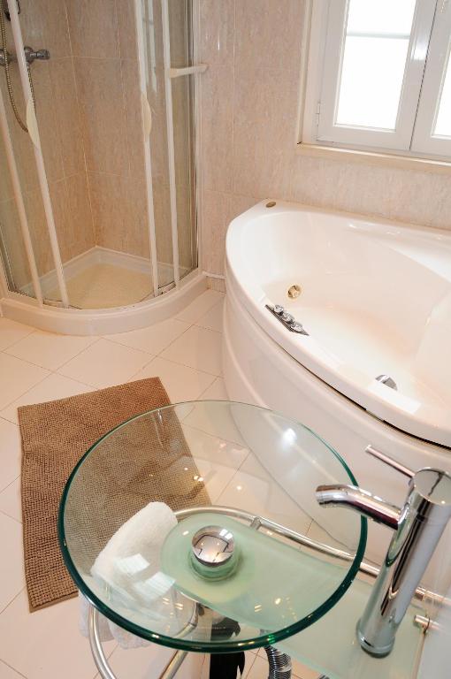 Cruz Apartments - 10