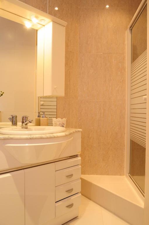 Cruz Apartments - 18