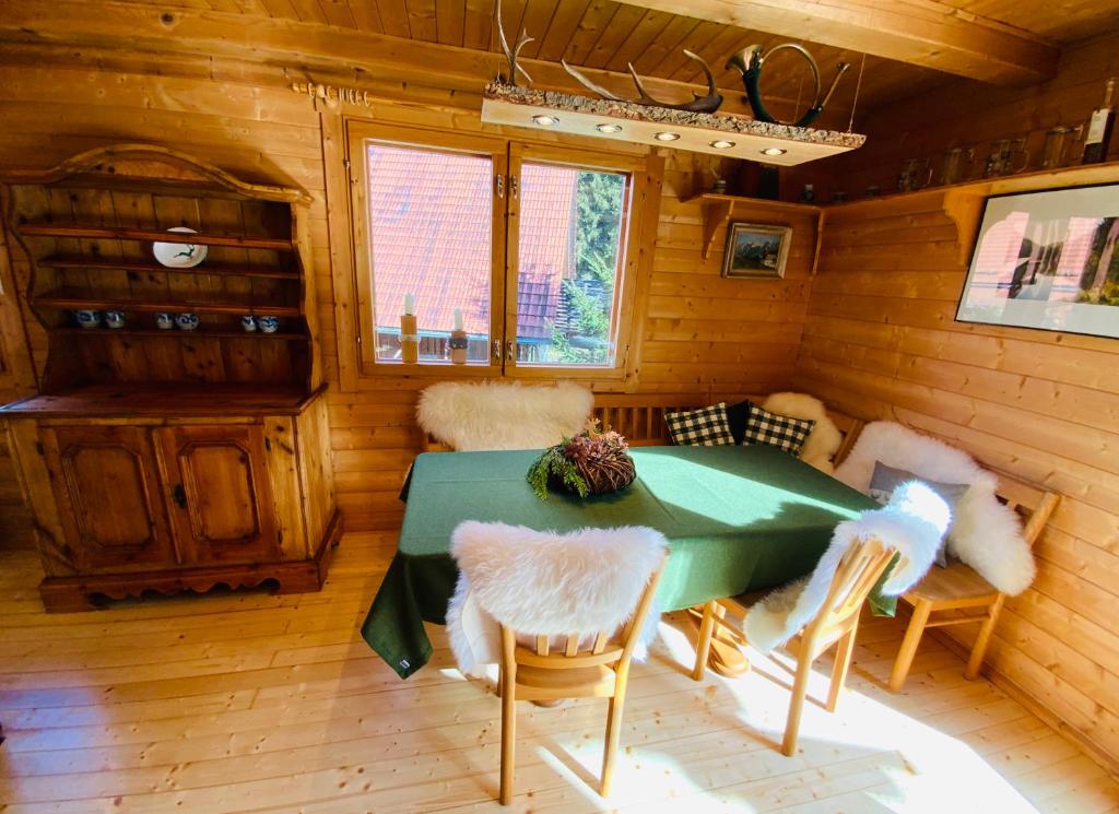Posezení v ubytování Zirbitz Hütte mit Sauna und Kamin