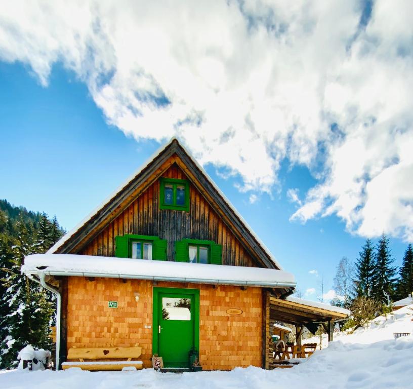 Zirbitz Hütte mit Sauna und Kamin v zimě