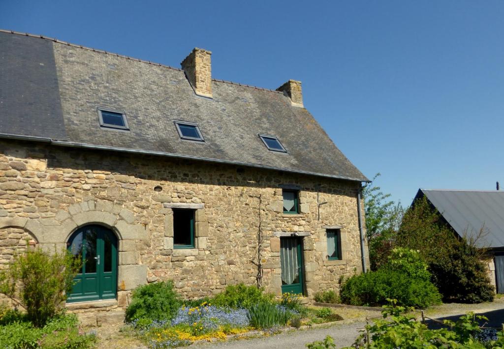 Le Petit Courtoux - Maison De Trois Chambres (8 Adultes)