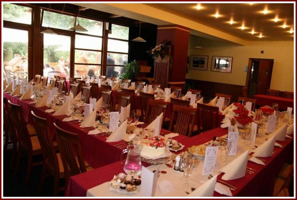 Restaurace v ubytování Hotel Skalní Mlýn