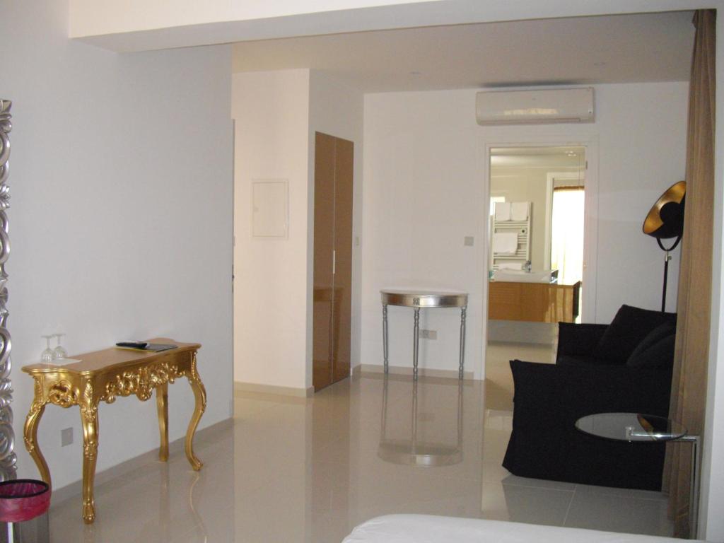 Posezení v ubytování Crystal Hotel