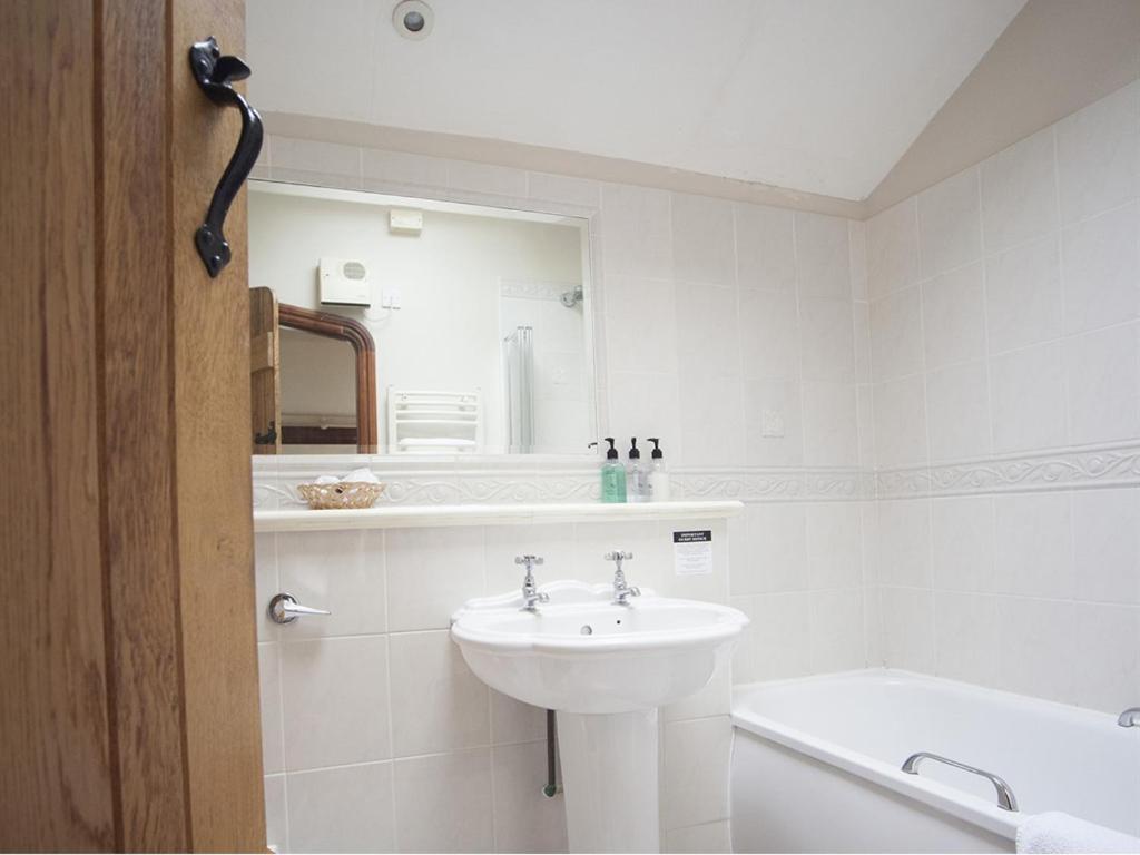 Beeches Farmhouse Country Cottages & Rooms - Superior Double Room
