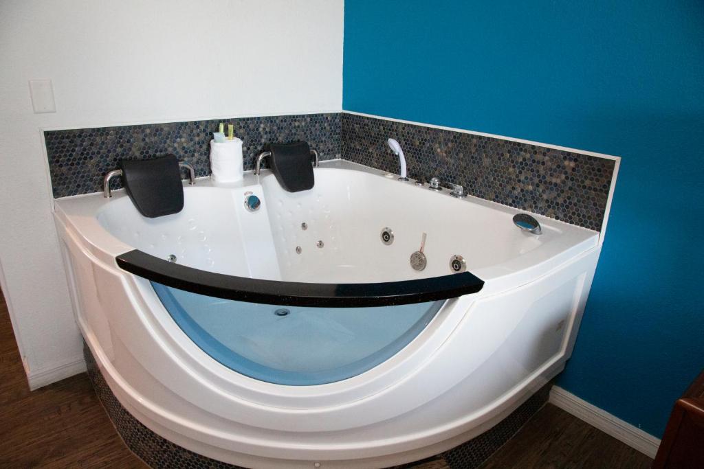 Daytona Dream Inn By AmeriVu - Chambre King Avec Bain Spa - Ocean Front