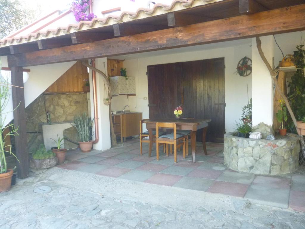 Studio a Sant'Anna Arresi - Paradiso con vista montagne