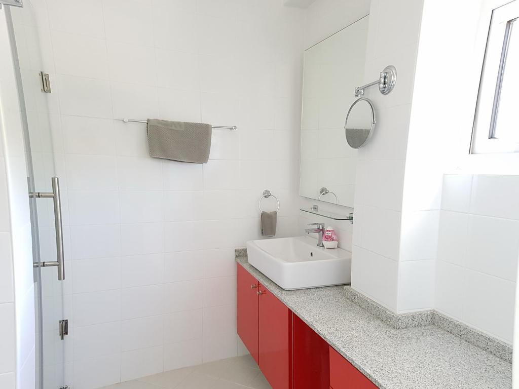 Fotografie z fotogalerie ubytování Cosy 3 Bedroom Duplex w/ Private Pool Near Beach! v destinaci Mae Nam