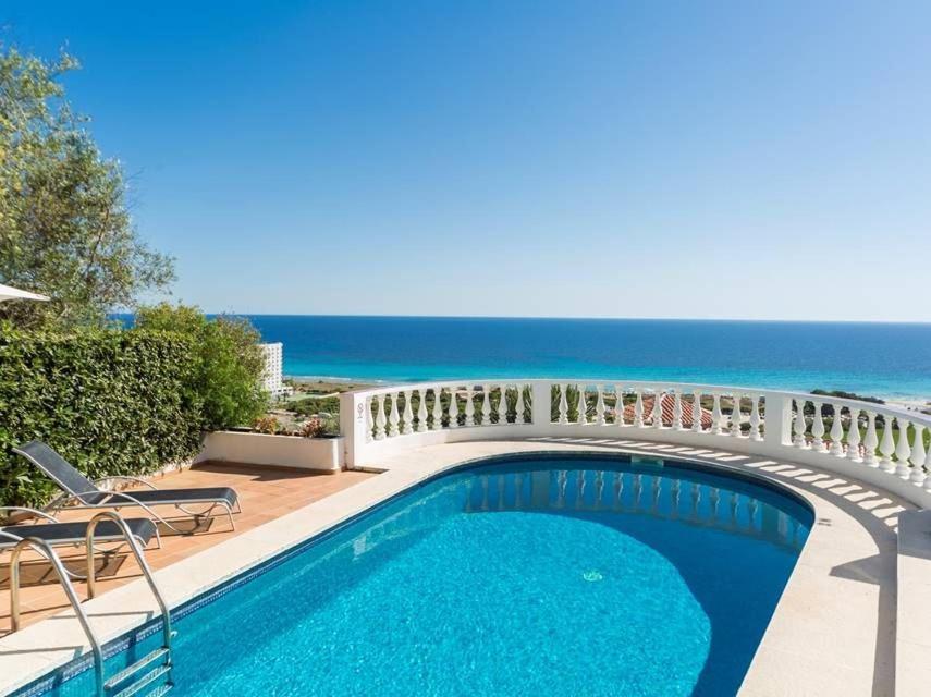 Fotografie z fotogalerie ubytování Casa Amor - Beautiful 3 bedroom Villa magnificent sea views - High standard interior v destinaci Son Bou