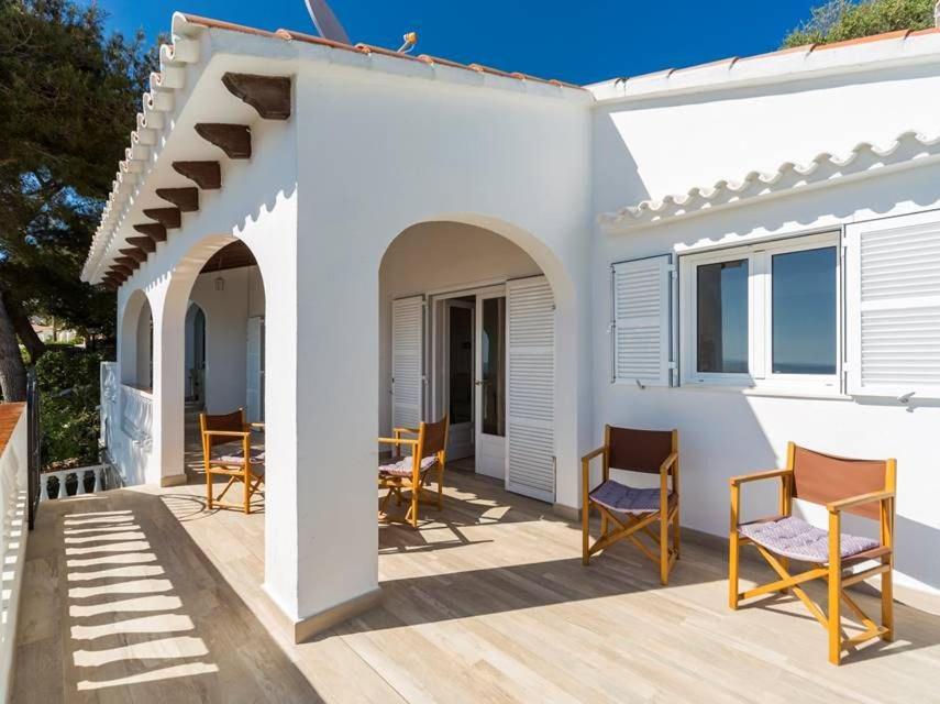Fotografie z fotogalerie ubytování Casa Amor - Beautiful 3 bedroom Villa magnificent sea views - High standard interior v destinaci Son Bou