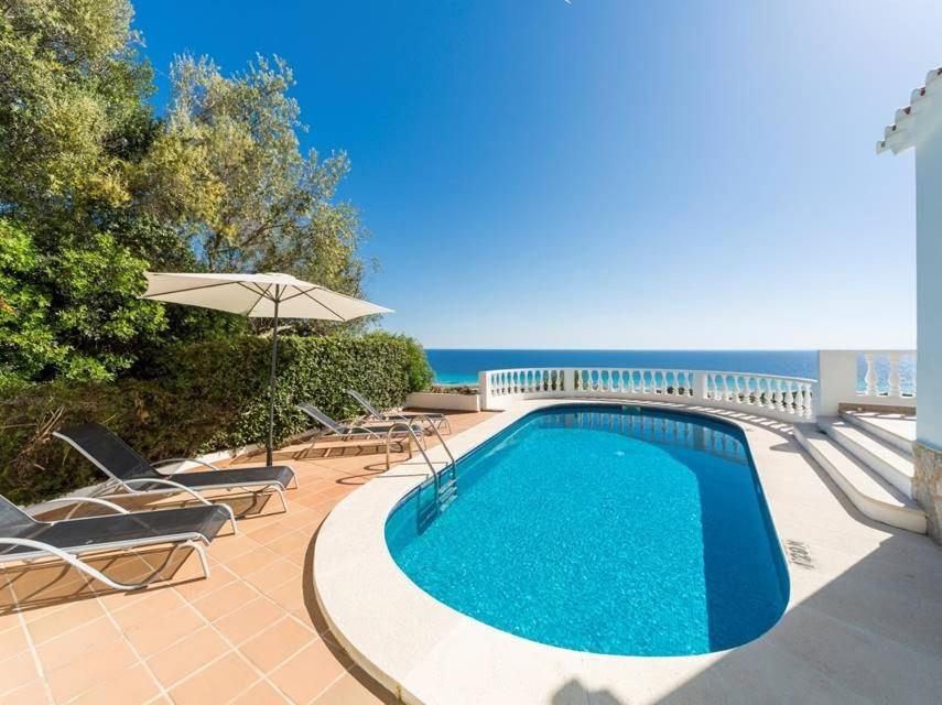 Fotografie z fotogalerie ubytování Casa Amor - Beautiful 3 bedroom Villa magnificent sea views - High standard interior v destinaci Son Bou