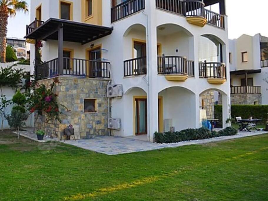 Comfortable 2 BR House with Garden and Shared Pool in Bodrum