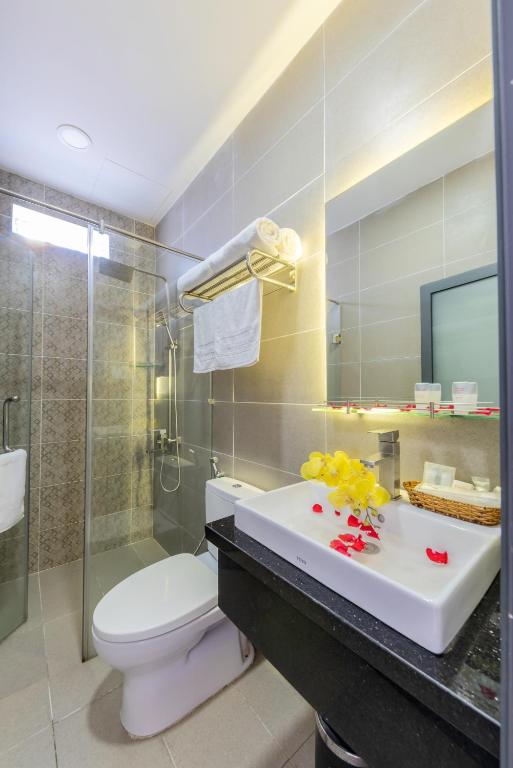 Koupelna v ubytování Phuc Thanh Luxury Hotel by THG