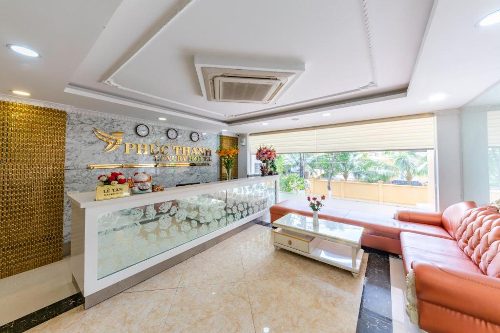 Posezení v ubytování Phuc Thanh Luxury Hotel by THG