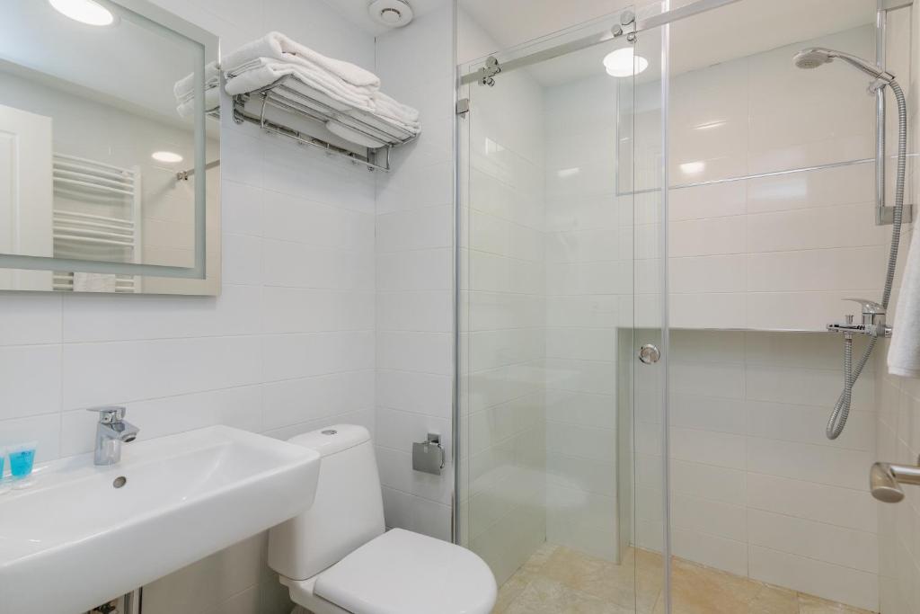 Koupelna v ubytování Kokhta Plaza Boutique Hotel