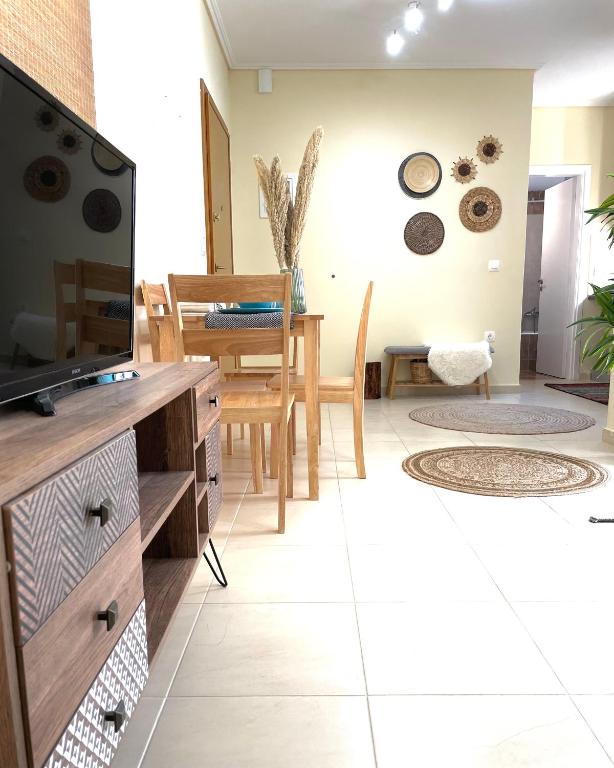 Bohem Apartment near Athens Airport - 8