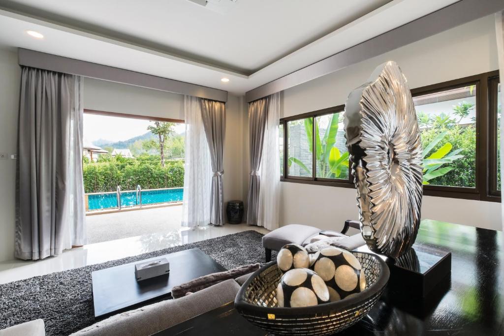 Bazén v ubytování Pimann Buri Pool Villas Ao Nang Krabi Sha Plus nebo v jeho okolí
