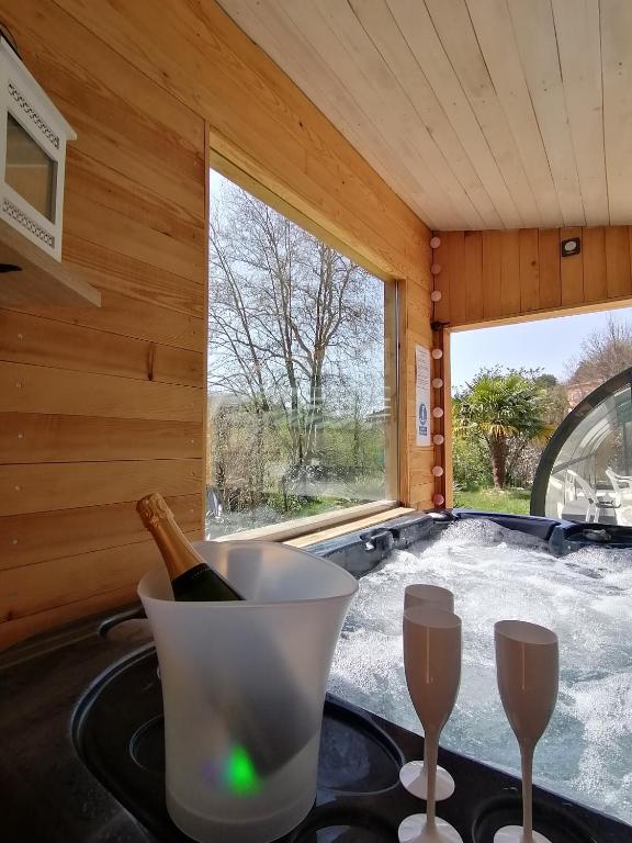 Fotografie z fotogalerie ubytování Chambre double "le pêcher" saillans v destinaci Saillans