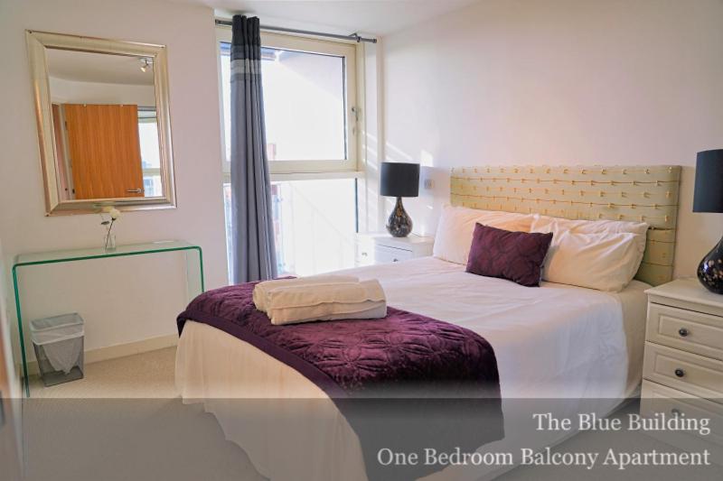 Gunwharf Quays Apartments - 
