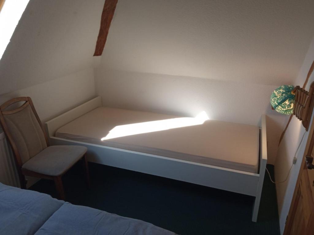 Postel nebo postele na pokoji v ubytování Landhotel Waldschänke