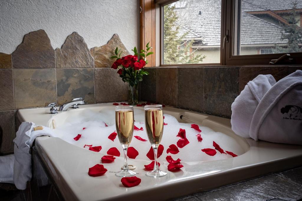 A Bear and Bison Country Inn - Resim 23