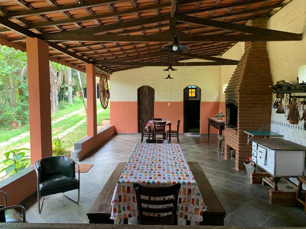  CHÁCARA CASA DO LAGO Muita natureza a 1h de SP!