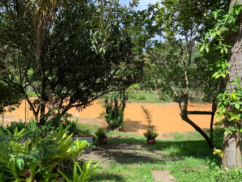  CHÁCARA CASA DO LAGO Muita natureza a 1h de SP!