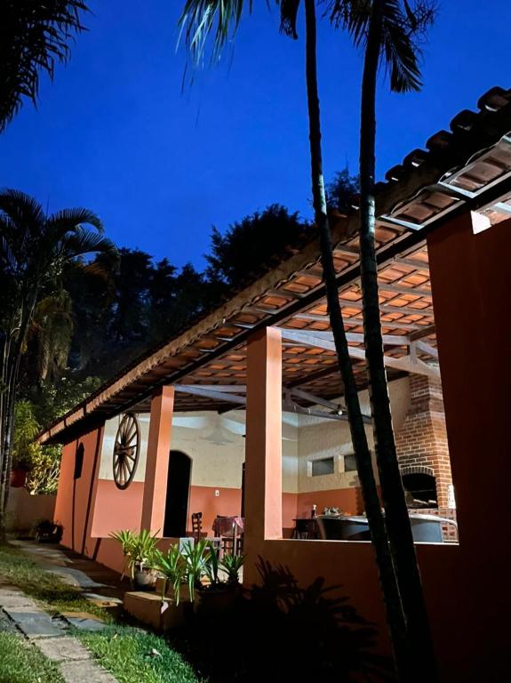  CHÁCARA CASA DO LAGO Muita natureza a 1h de SP!