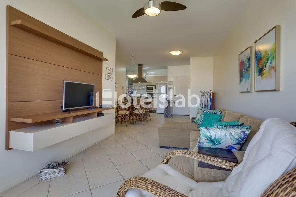  Lindo apê de 3 quartos na Brava a 100m do mar!