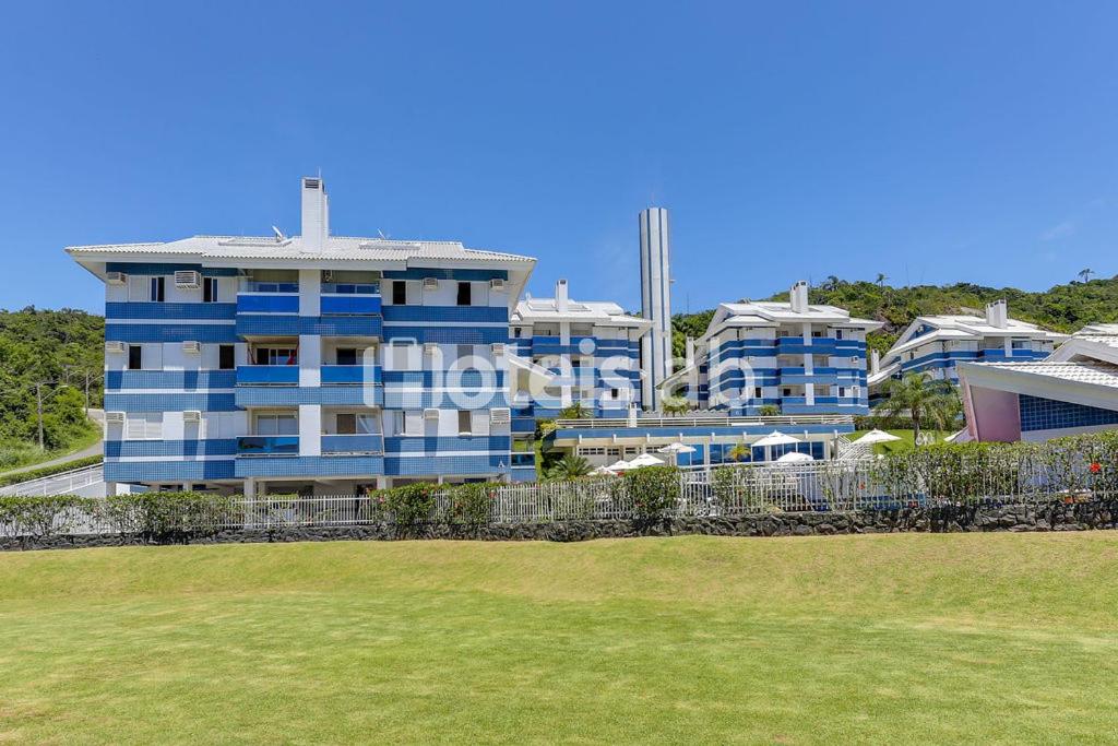  Lindo apê de 3 quartos na Brava a 100m do mar!
