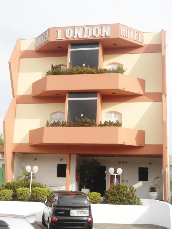  Hotel London