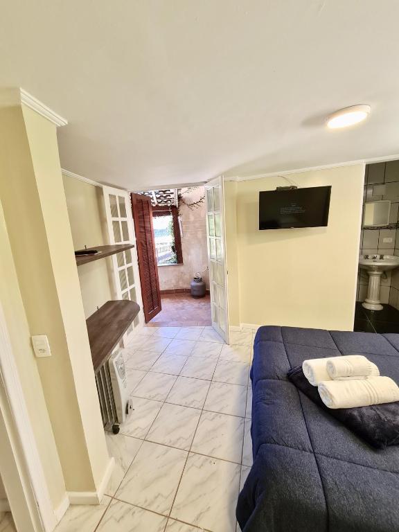  Tiny house nova dois quartos e excelente internet e varanda