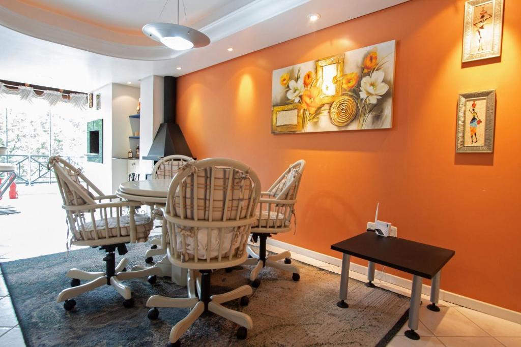 Mont Serrat 304 - A poucos passos do coração de Gramado!  Mont Serrat 304 - A poucos passos do coração de Gramado!