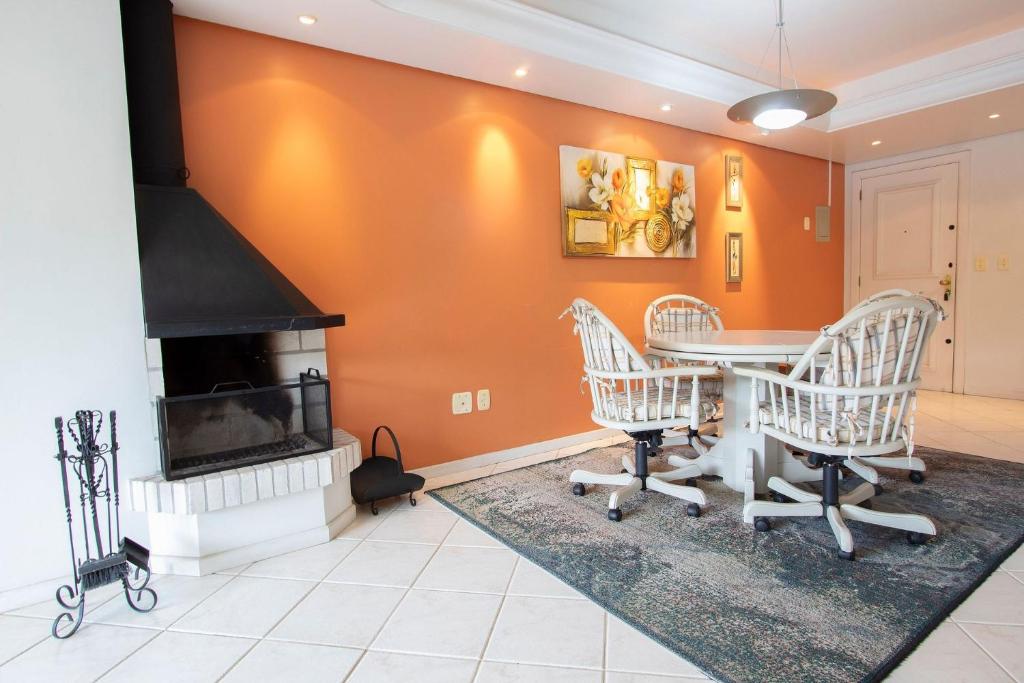 Mont Serrat 304 - A poucos passos do coração de Gramado!  Mont Serrat 304 - A poucos passos do coração de Gramado!