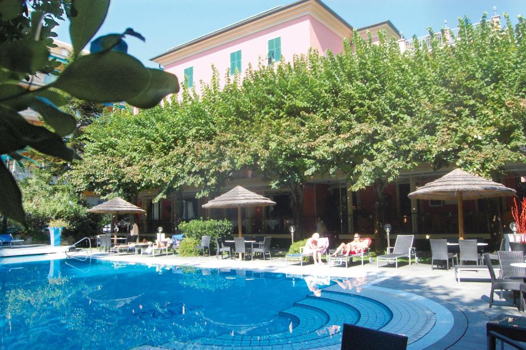 
The swimming pool at or near Hotel Clelia
