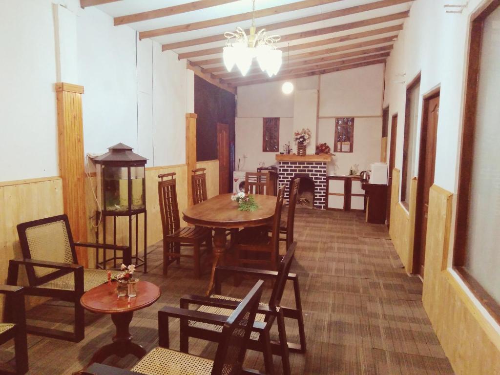 Golden King Guest - 7