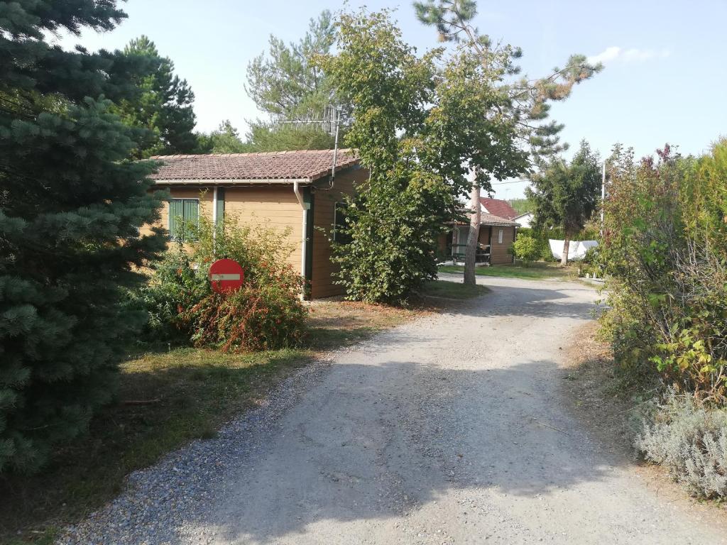 Au Soleil de Picardie - Two-Bedroom Chalet