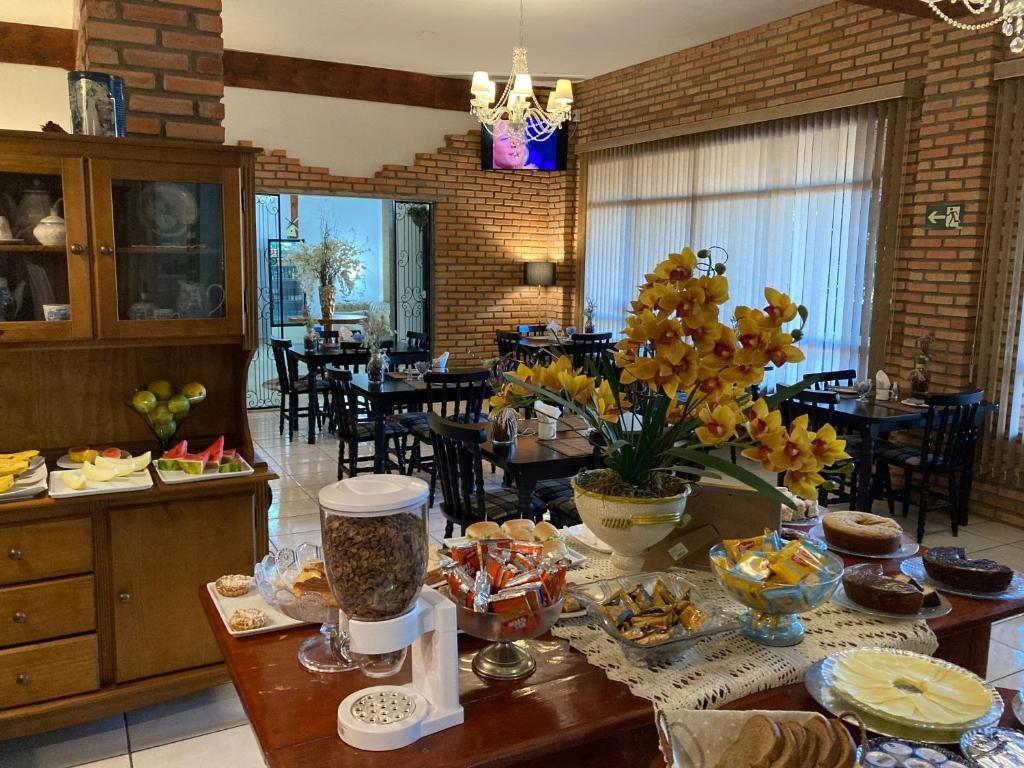  Hotel Senador