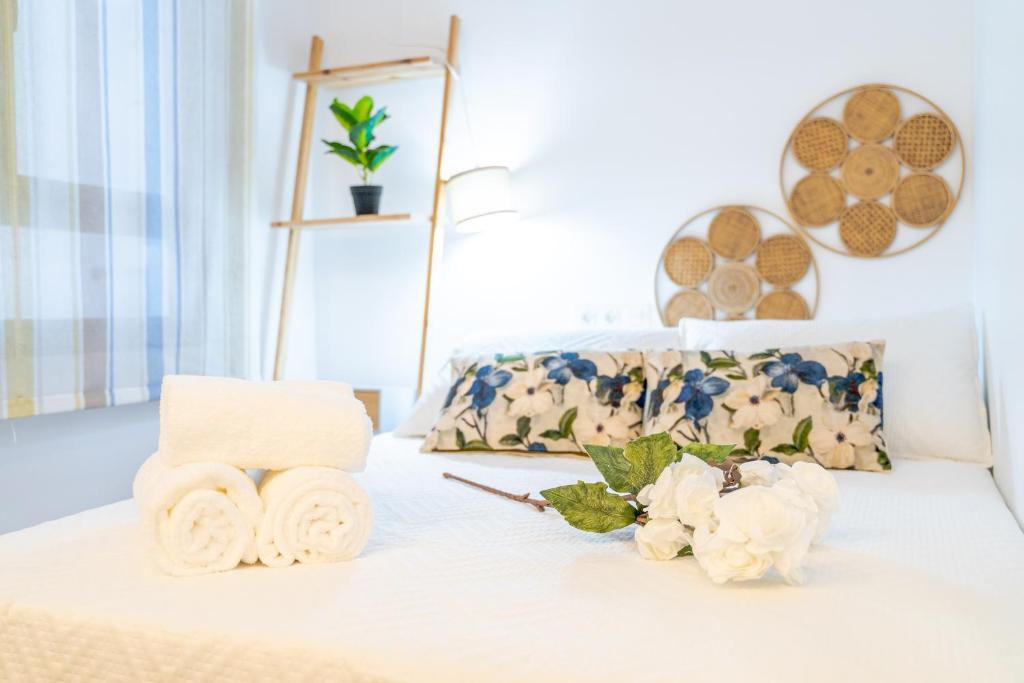 Posteľ alebo postele v izbe v ubytovaní Expoholidays-Apartamentos Almería Centro PARKING gratis