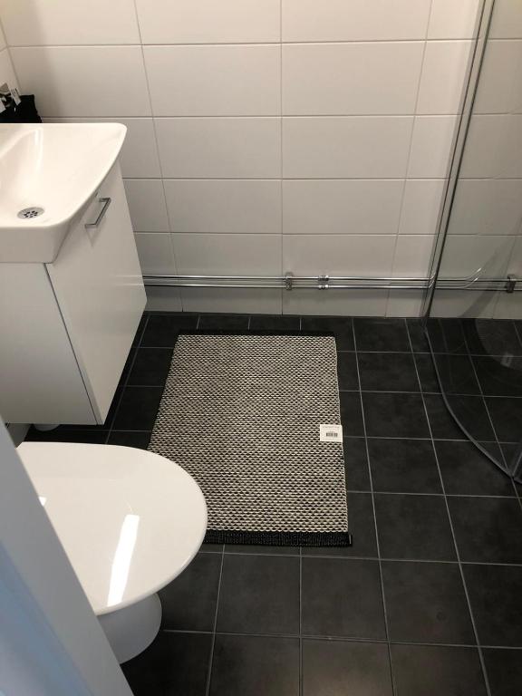 Koupelna v ubytování Takvåning - Borgholm